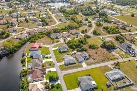 Villa ou maison à louer à North Port, Floride: 2 chambres, 144.56 m2 № 2131836 - photo 26