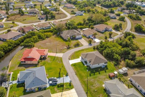 Villa ou maison à louer à North Port, Floride: 2 chambres, 144.56 m2 № 2131836 - photo 25