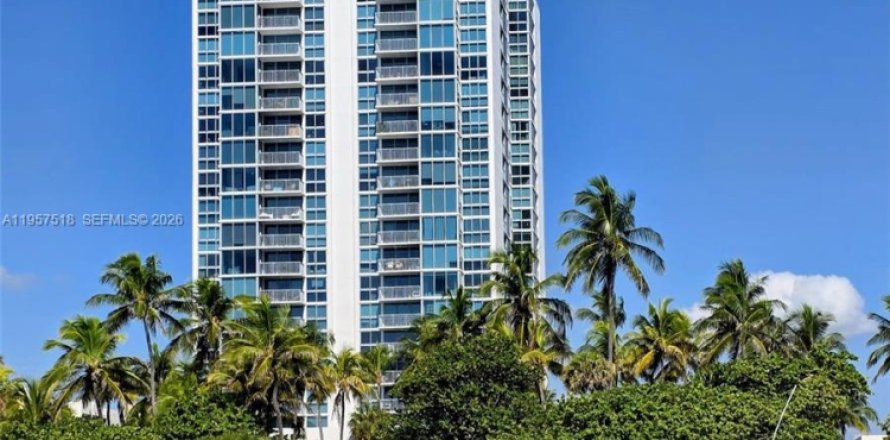 Кондоминиум с 2 спальнями в Майами-Бич, Флорида № 2023724