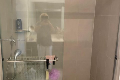 Снять в аренду таунхаус в Майами, Флорида 4 спальни, 178.37м2, № 2051567 - фото 11