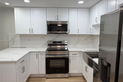 Copropriété à louer à Key Biscayne, Floride: 2 chambres, 115.38 m2 № 1981843 - photo 10