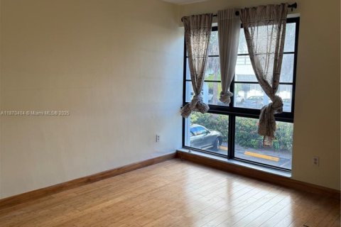 Copropriété à louer à Key Biscayne, Floride: 2 chambres, 115.38 m2 № 1981843 - photo 15