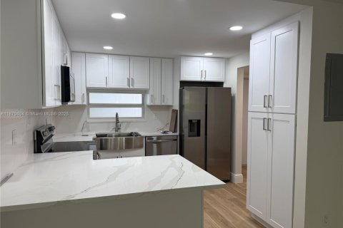 Copropriété à louer à Key Biscayne, Floride: 2 chambres, 115.38 m2 № 1981843 - photo 7