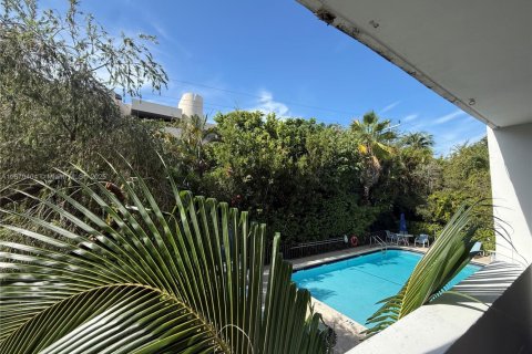 Copropriété à louer à Key Biscayne, Floride: 2 chambres, 115.38 m2 № 1981843 - photo 1