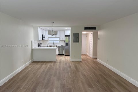 Copropriété à louer à Key Biscayne, Floride: 2 chambres, 115.38 m2 № 1981843 - photo 5