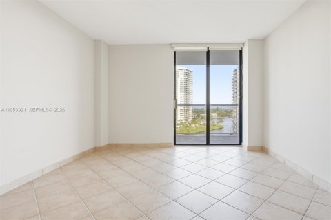Condominio en venta en Aventura, Florida, 2 dormitorios, 101.45 m2 № 2008262 - foto 15