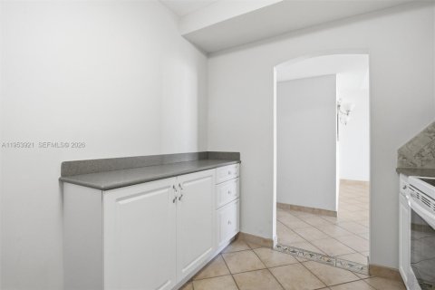 Condominio en venta en Aventura, Florida, 2 dormitorios, 101.45 m2 № 2008262 - foto 12