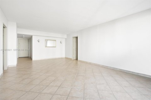 Condominio en venta en Aventura, Florida, 2 dormitorios, 101.45 m2 № 2008262 - foto 7