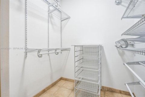 Condominio en venta en Aventura, Florida, 2 dormitorios, 101.45 m2 № 2008262 - foto 21