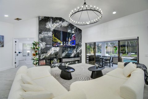 House in Wellington, Florida 5 bedrooms, 297.29 sq.m. № 2177032 - photo 11