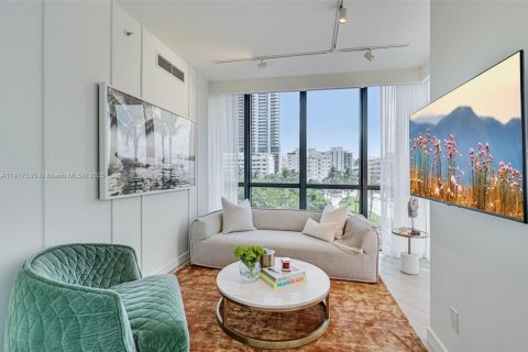 Купить кондоминиум в Майами-Бич, Флорида 1 спальня, 78.97м2, № 1972637 - фото 3