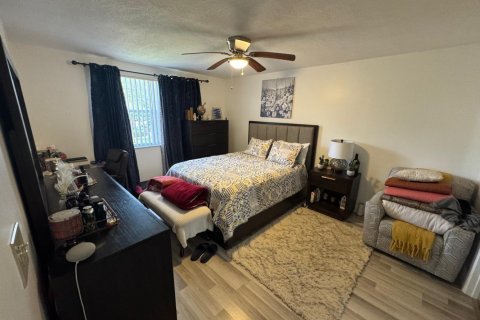 Condo in Coral Springs, Florida, 2 bedrooms  № 2250695 - photo 11