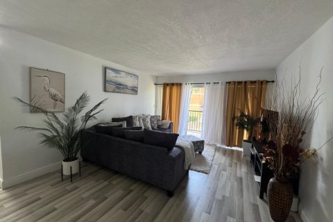 Condo in Coral Springs, Florida, 2 bedrooms  № 2250695 - photo 3