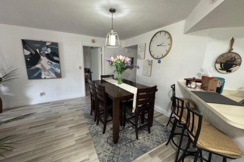 Condo in Coral Springs, Florida, 2 bedrooms  № 2250695 - photo 5