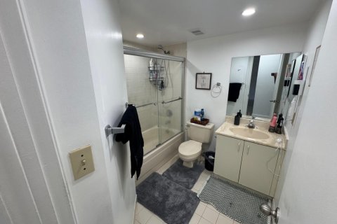 Condo in Coral Springs, Florida, 2 bedrooms  № 2250695 - photo 8