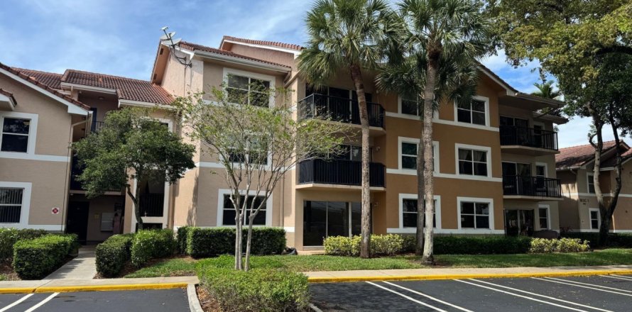 Condo in Coral Springs, Florida, 2 bedrooms  № 2250695