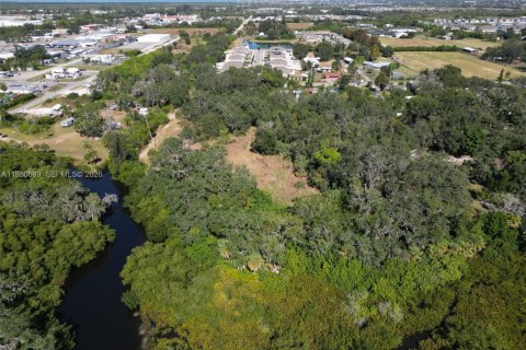 Купить земельный участок в Тампа, Флорида № 2006984 - фото 15