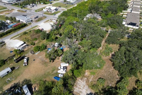 Купить земельный участок в Тампа, Флорида № 2006984 - фото 18
