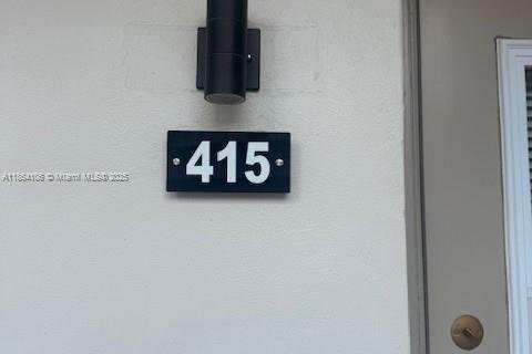 Снять в аренду кондоминиум в Лодердейл-Лейкс, Флорида 2 спальни, 87.7м2, № 1922885 - фото 2