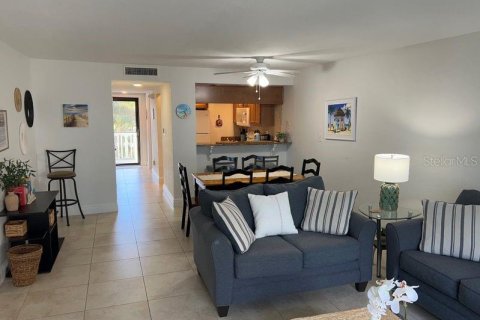 Condominio en venta en Cocoa Beach, Florida, 2 dormitorios, 112.04 m2 № 2104069 - foto 3