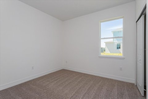 House in Winter Haven, Florida 4 bedrooms, 196.02 sq.m. № 1907147 - photo 15