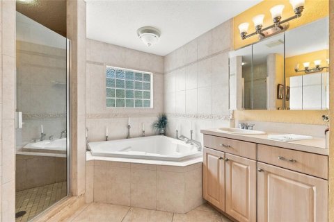 Villa ou maison à vendre à Saint Petersburg, Floride: 4 chambres, 199.65 m2 № 2406527 - photo 20