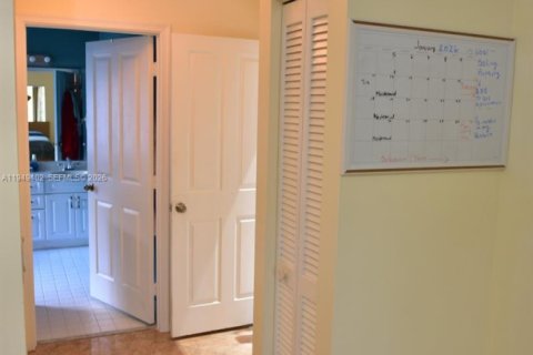 Villa ou maison à vendre à Pembroke Pines, Floride: 4 chambres, 173.54 m2 № 2004968 - photo 15