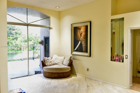 Villa ou maison à vendre à Pembroke Pines, Floride: 4 chambres, 173.54 m2 № 2004968 - photo 9