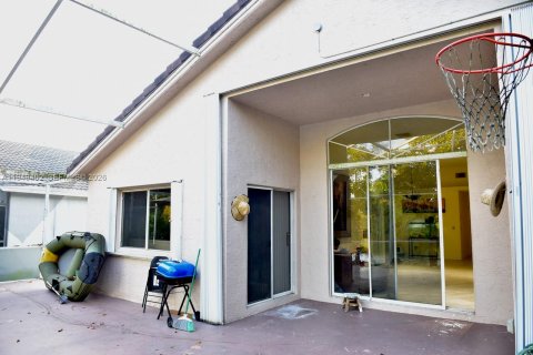 Villa ou maison à vendre à Pembroke Pines, Floride: 4 chambres, 173.54 m2 № 2004968 - photo 29