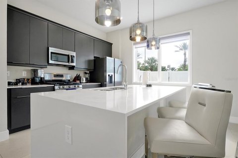 Condo in Four Corners, Florida, 3 bedrooms  № 1538214 - photo 11