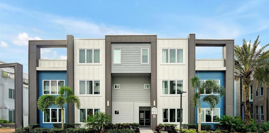 Condo in Four Corners, Florida, 3 bedrooms  № 1538214