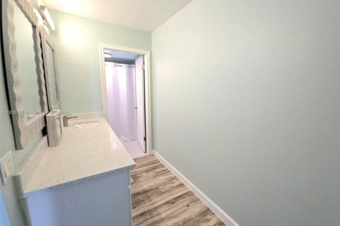 Studio in the Condo in Hillsboro Beach, Florida  № 2014083 - photo 12