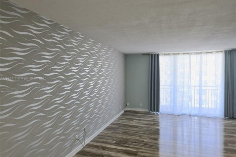 Studio in the Condo in Hillsboro Beach, Florida  № 2014083 - photo 9