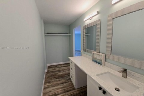 Studio in the Condo in Hillsboro Beach, Florida  № 2014083 - photo 14