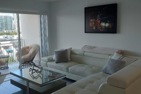 Copropriété à louer à Sunny Isles Beach, Floride: 2 chambres, 101.64 m2 № 1887662 - photo 4