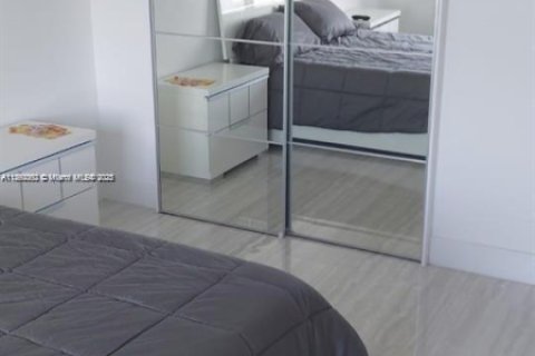 Copropriété à louer à Sunny Isles Beach, Floride: 2 chambres, 101.64 m2 № 1887662 - photo 19