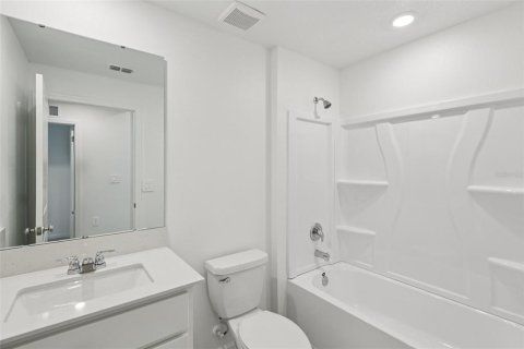 House in Eagle Lake, Florida 3 bedrooms, 132.76 sq.m. № 1810668 - photo 29