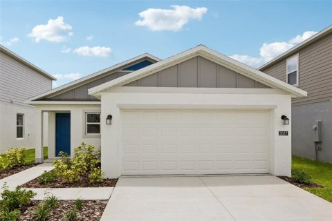 House in Eagle Lake, Florida 3 bedrooms, 132.76 sq.m. № 1810668 - photo 5