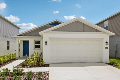 House in Eagle Lake, Florida 3 bedrooms, 132.76 sq.m. № 1810668 - photo 4