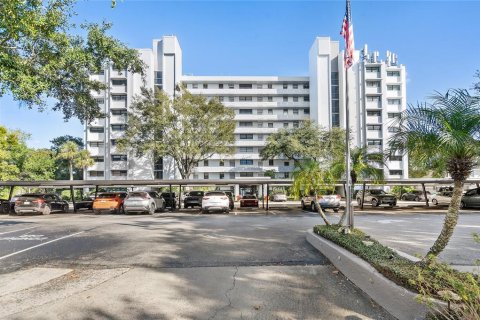 Condo à Maitland, Floride, 2 chambres  № 2108922