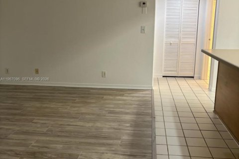 Copropriété à vendre à Pompano Beach, Floride: 1 chambre, 58.81 m2 № 2091360 - photo 5
