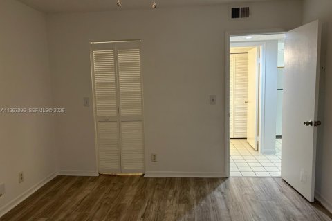 Copropriété à vendre à Pompano Beach, Floride: 1 chambre, 58.81 m2 № 2091360 - photo 9