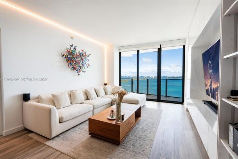 Condominio en Miami, Florida, 1 dormitorio  № 2090753