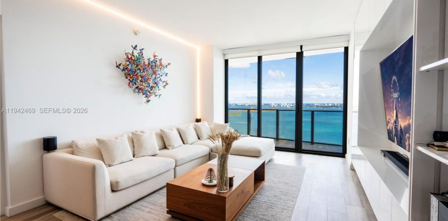 Condo in Miami, Florida, 1 bedroom № 2090753
