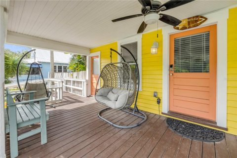 Propiedad comercial en venta en New Smyrna Beach, Florida, 4 dormitorios, 210.7 m2 № 2330449 - foto 7