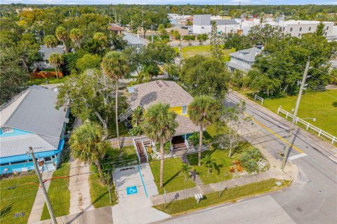 Propiedad comercial en venta en New Smyrna Beach, Florida, 4 dormitorios, 210.7 m2 № 2330449 - foto 14