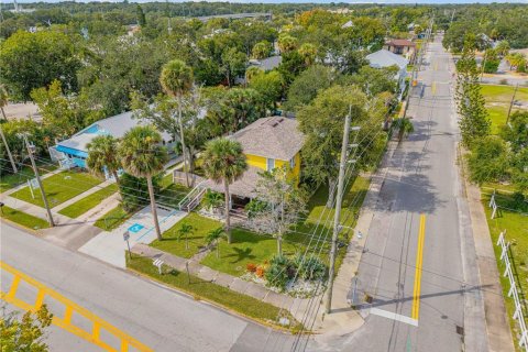 Propiedad comercial en venta en New Smyrna Beach, Florida, 4 dormitorios, 210.7 m2 № 2330449 - foto 12