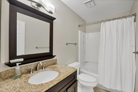 Condo in Bradenton, Florida, 2 bedrooms  № 1874009 - photo 16