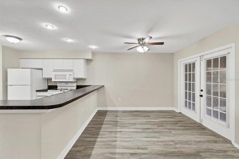 Condo in Bradenton, Florida, 2 bedrooms  № 1874009 - photo 8