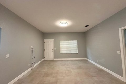 Villa ou maison à louer à Port Charlotte, Floride: 2 chambres, 110.55 m2 № 2289752 - photo 8